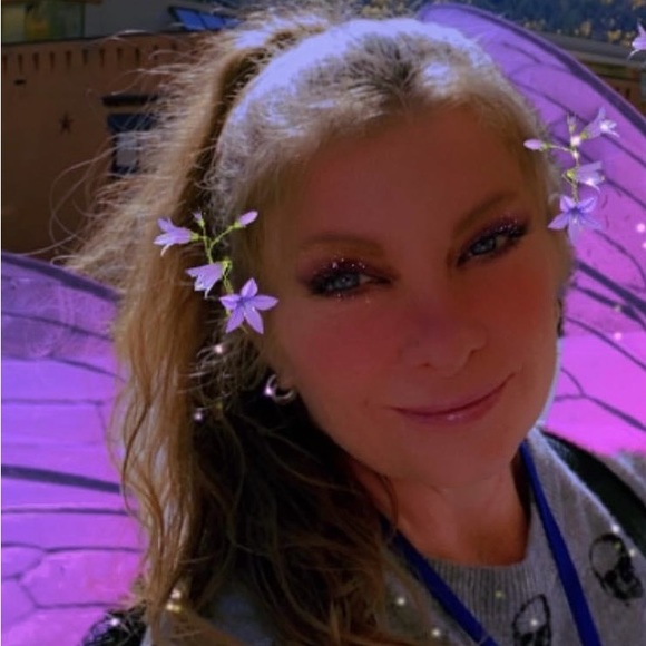 Meet your Posher, Kimberly - Picture 1 of 1